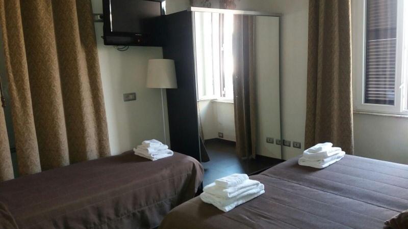 Castro Pretorio Hotel Rome Exterior photo