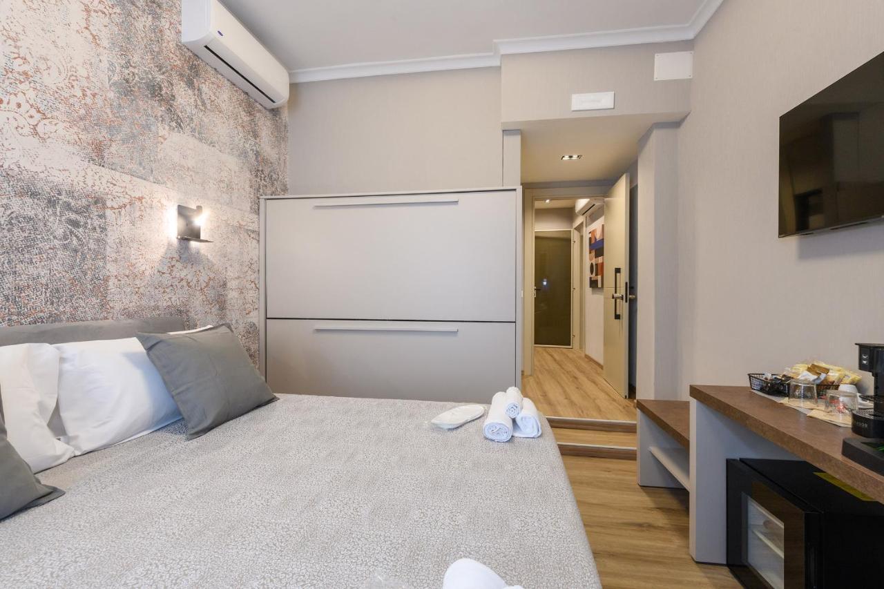 Castro Pretorio Hotel Rome Exterior photo